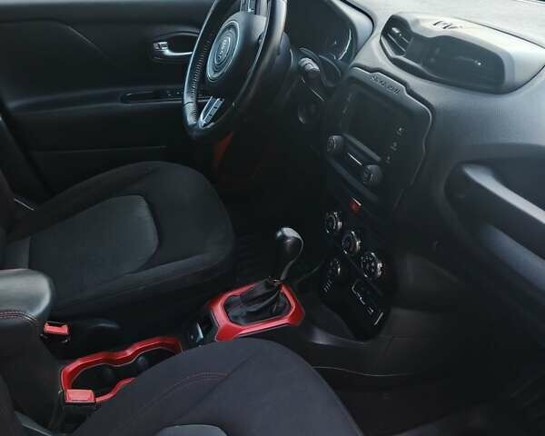 Джип Ренегат 2017 у Ирпене на Automoto.ua Чорний Джип Ренегат, об'ємом двигуна 2.36 л та пробігом 170 тис. км за 13500 $, фото 17 на Automoto.ua