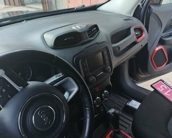 Джип Ренегат 2017 у Ирпене на Automoto.ua Чорний Джип Ренегат, об'ємом двигуна 2.36 л та пробігом 170 тис. км за 13500 $, фото 15 на Automoto.ua