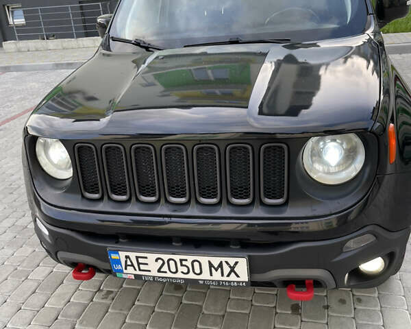 Джип Ренегат 2017 в Львове на Automoto.ua Черный Джип Ренегат, объемом двигателя 2.4 л и пробегом 76 тыс. км за 13800 $, фото 5 на Automoto.ua