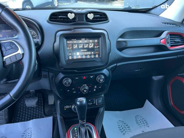 Черный Джип Ренегат, объемом двигателя 2.4 л и пробегом 76 тыс. км за 12990 $, фото 29 на Automoto.ua