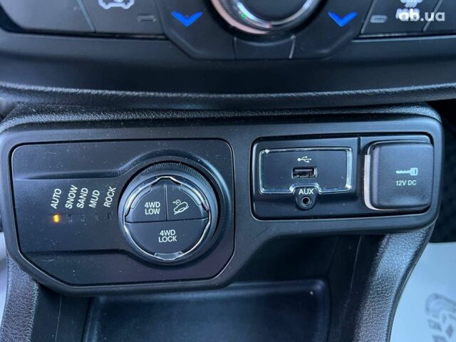 Черный Джип Ренегат, объемом двигателя 2.4 л и пробегом 76 тыс. км за 12990 $, фото 31 на Automoto.ua