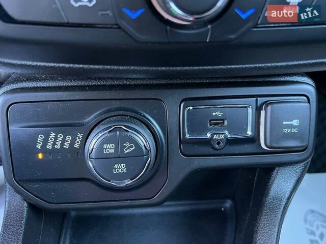 Черный Джип Ренегат, объемом двигателя 2.4 л и пробегом 76 тыс. км за 12990 $, фото 32 на Automoto.ua