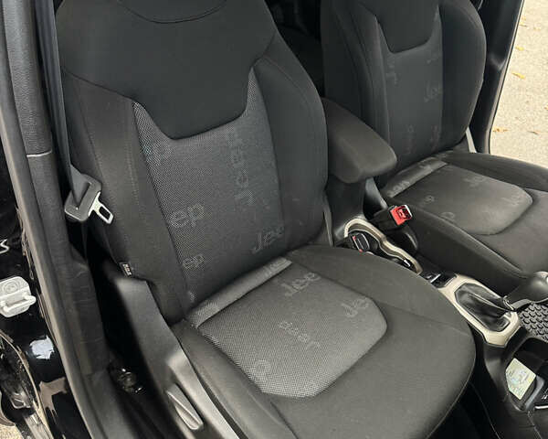 Джип Ренегат 2017 в Броварах на Automoto.ua Черный Джип Ренегат, объемом двигателя 2.4 л и пробегом 76 тыс. км за 12400 $, фото 14 на Automoto.ua