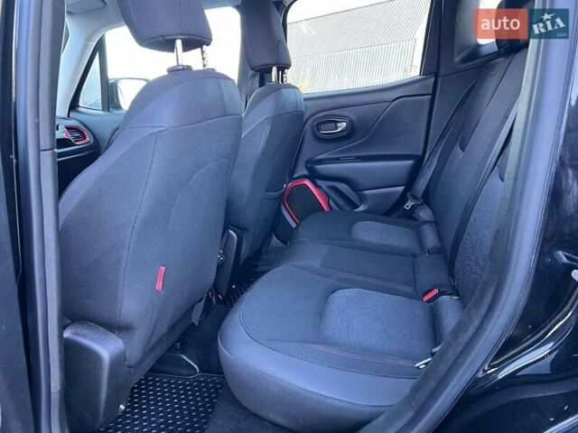 Черный Джип Ренегат, объемом двигателя 2.4 л и пробегом 76 тыс. км за 12990 $, фото 40 на Automoto.ua