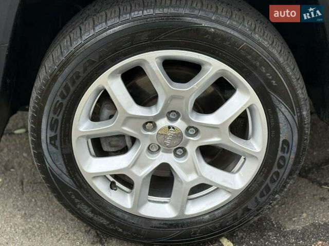 Чорний Джип Ренегат, об'ємом двигуна 2.4 л та пробігом 143 тис. км за 13500 $, фото 31 на Automoto.ua