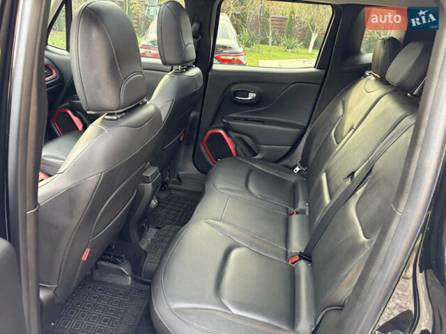 Чорний Джип Ренегат, об'ємом двигуна 2.36 л та пробігом 97 тис. км за 16100 $, фото 33 на Automoto.ua