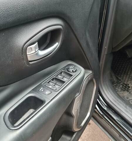 Черный Джип Ренегат, объемом двигателя 2.4 л и пробегом 118 тыс. км за 13900 $, фото 29 на Automoto.ua