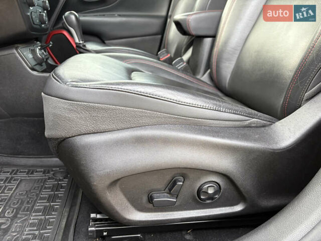 Чорний Джип Ренегат, об'ємом двигуна 2.36 л та пробігом 97 тис. км за 16100 $, фото 18 на Automoto.ua