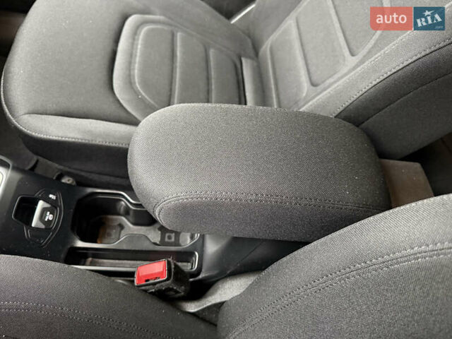 Чорний Джип Ренегат, об'ємом двигуна 2.4 л та пробігом 143 тис. км за 13500 $, фото 45 на Automoto.ua