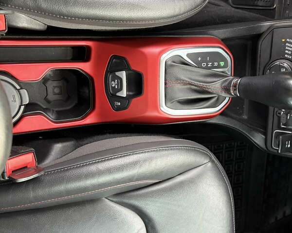 Чорний Джип Ренегат, об'ємом двигуна 2.36 л та пробігом 97 тис. км за 16100 $, фото 25 на Automoto.ua