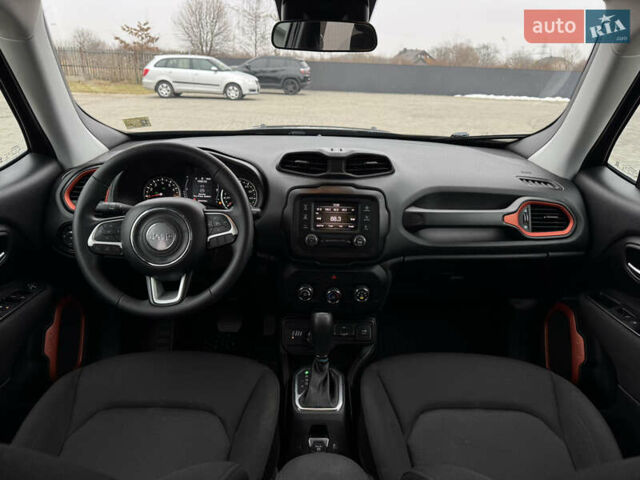 Черный Джип Ренегат, объемом двигателя 2.36 л и пробегом 244 тыс. км за 13300 $, фото 12 на Automoto.ua