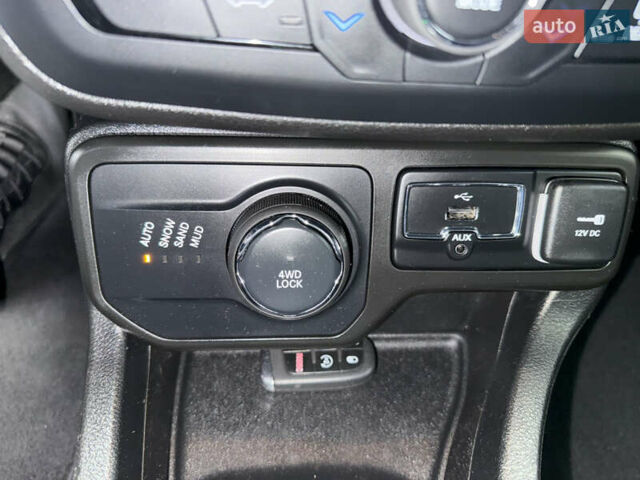 Чорний Джип Ренегат, об'ємом двигуна 2.4 л та пробігом 143 тис. км за 13500 $, фото 42 на Automoto.ua