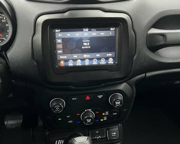 Черный Джип Ренегат, объемом двигателя 2.36 л и пробегом 154 тыс. км за 12250 $, фото 16 на Automoto.ua