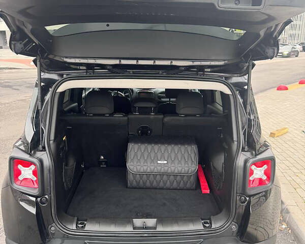 Чорний Джип Ренегат, об'ємом двигуна 2.4 л та пробігом 106 тис. км за 14300 $, фото 15 на Automoto.ua