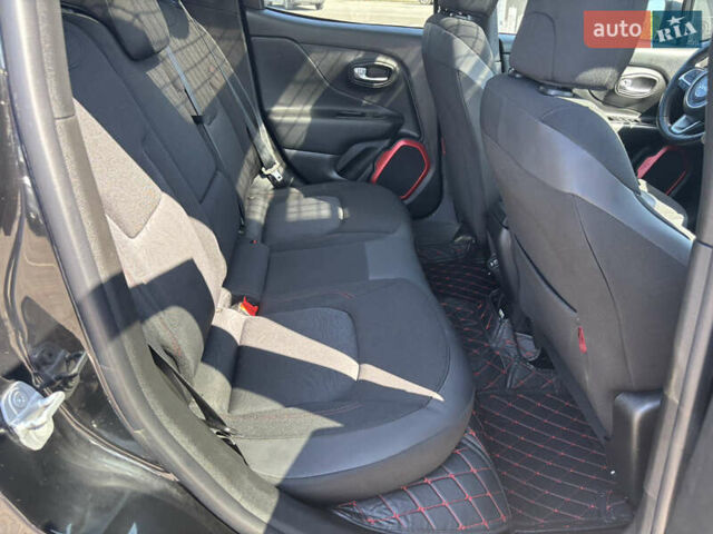 Черный Джип Ренегат, объемом двигателя 2.36 л и пробегом 95 тыс. км за 16000 $, фото 12 на Automoto.ua