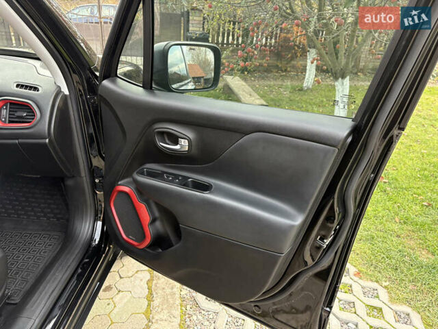 Чорний Джип Ренегат, об'ємом двигуна 2.36 л та пробігом 97 тис. км за 16100 $, фото 38 на Automoto.ua