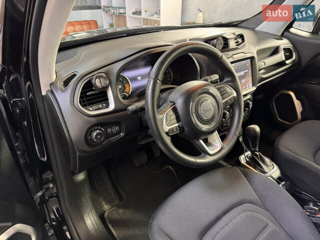 Джип Ренегат 2018 в Киеве на Automoto.ua Черный Джип Ренегат, объемом двигателя 2.36 л и пробегом 82 тыс. км за 11500 $, фото 7 на Automoto.ua