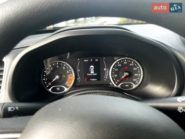 Чорний Джип Ренегат, об'ємом двигуна 2.36 л та пробігом 71 тис. км за 13999 $, фото 20 на Automoto.ua