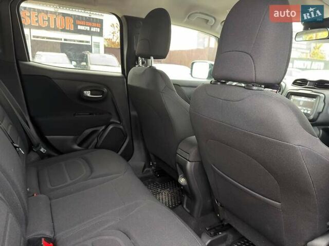 Чорний Джип Ренегат, об'ємом двигуна 2.36 л та пробігом 48 тис. км за 14800 $, фото 15 на Automoto.ua