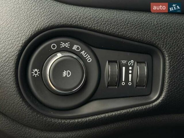 Чорний Джип Ренегат, об'ємом двигуна 2.36 л та пробігом 48 тис. км за 14800 $, фото 37 на Automoto.ua