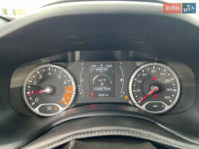 Черный Джип Ренегат, объемом двигателя 2.4 л и пробегом 152 тыс. км за 10990 $, фото 19 на Automoto.ua