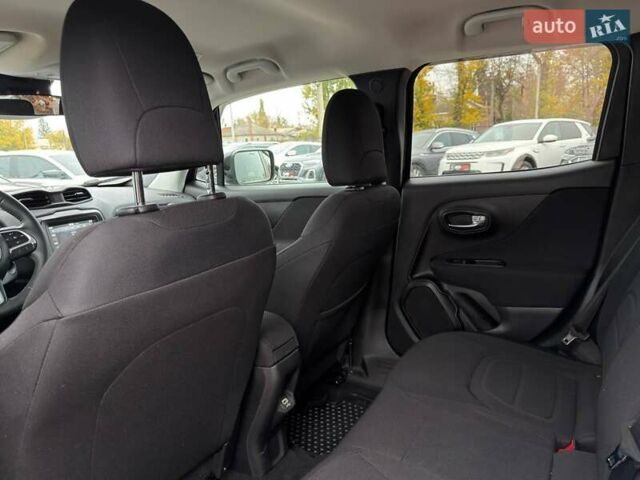 Чорний Джип Ренегат, об'ємом двигуна 2.36 л та пробігом 48 тис. км за 14800 $, фото 13 на Automoto.ua