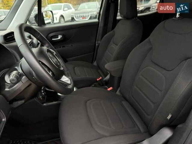 Чорний Джип Ренегат, об'ємом двигуна 2.36 л та пробігом 48 тис. км за 14800 $, фото 11 на Automoto.ua