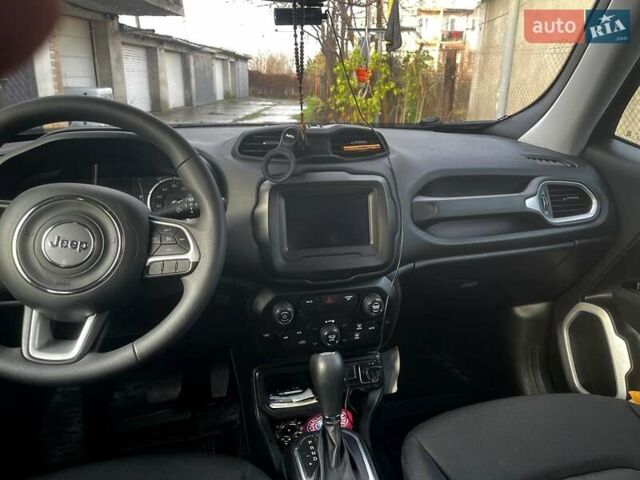 Чорний Джип Ренегат, об'ємом двигуна 2.36 л та пробігом 71 тис. км за 13999 $, фото 17 на Automoto.ua