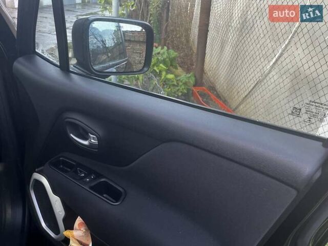 Чорний Джип Ренегат, об'ємом двигуна 2.36 л та пробігом 71 тис. км за 13999 $, фото 12 на Automoto.ua