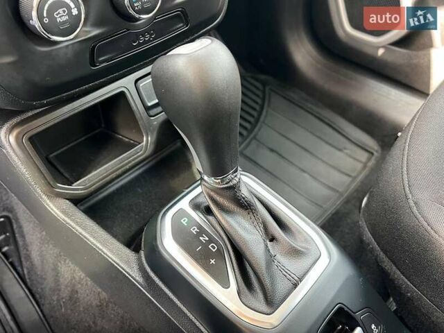 Черный Джип Ренегат, объемом двигателя 2.4 л и пробегом 152 тыс. км за 10990 $, фото 28 на Automoto.ua