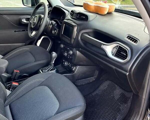 Черный Джип Ренегат, объемом двигателя 2.4 л и пробегом 72 тыс. км за 16450 $, фото 5 на Automoto.ua