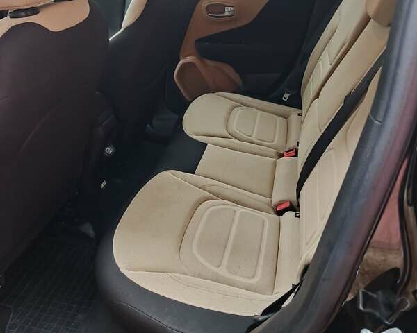 Черный Джип Ренегат, объемом двигателя 0 л и пробегом 110 тыс. км за 12999 $, фото 14 на Automoto.ua