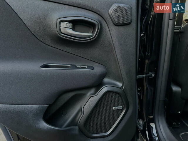 Черный Джип Ренегат, объемом двигателя 2.4 л и пробегом 46 тыс. км за 17800 $, фото 18 на Automoto.ua