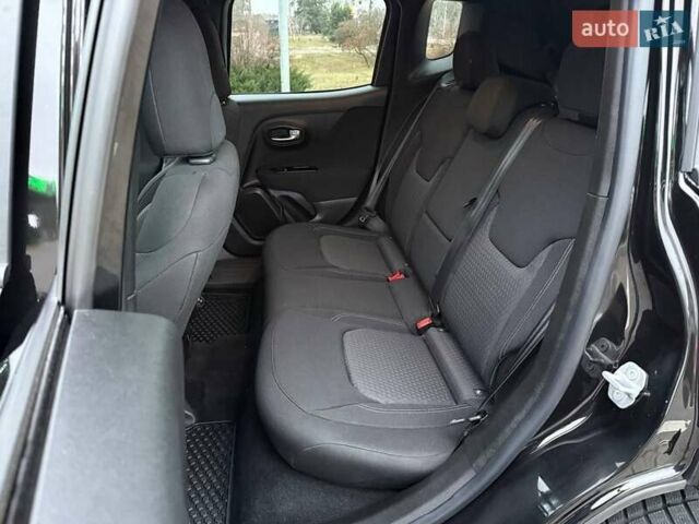 Чорний Джип Ренегат, об'ємом двигуна 2.36 л та пробігом 43 тис. км за 16850 $, фото 32 на Automoto.ua