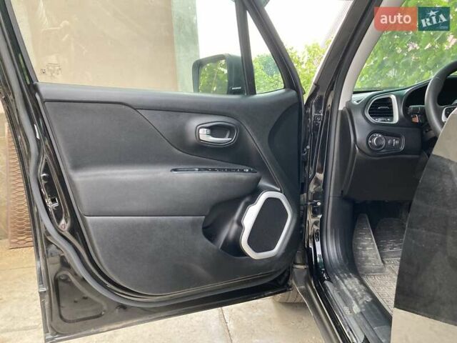 Черный Джип Ренегат, объемом двигателя 2.4 л и пробегом 30 тыс. км за 17000 $, фото 11 на Automoto.ua