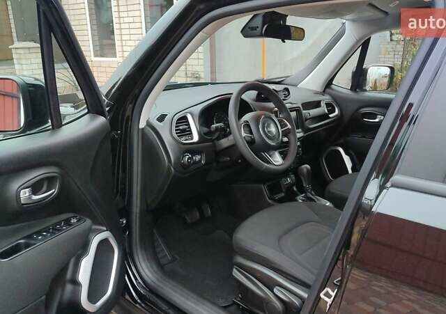 Чорний Джип Ренегат, об'ємом двигуна 2.4 л та пробігом 117 тис. км за 13999 $, фото 19 на Automoto.ua