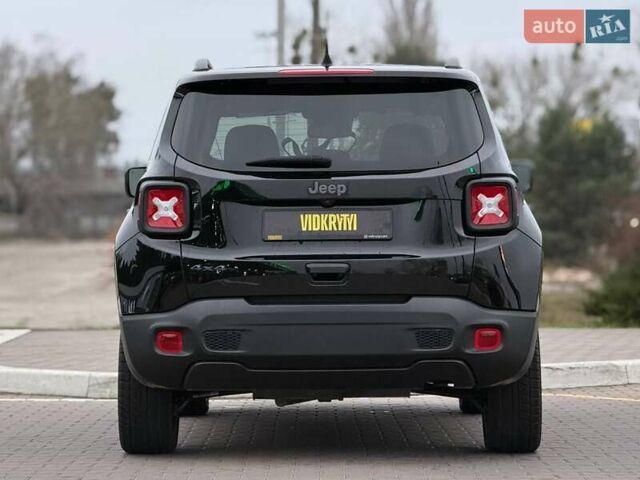 Чорний Джип Ренегат, об'ємом двигуна 2.36 л та пробігом 43 тис. км за 16850 $, фото 11 на Automoto.ua