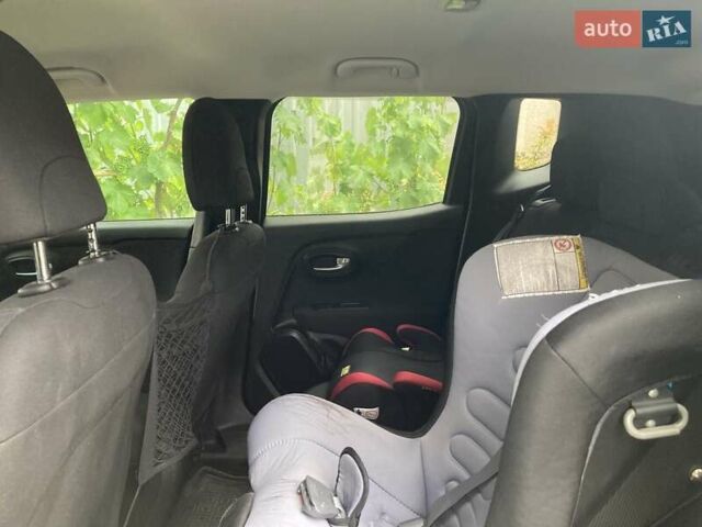 Черный Джип Ренегат, объемом двигателя 2.4 л и пробегом 30 тыс. км за 17000 $, фото 15 на Automoto.ua