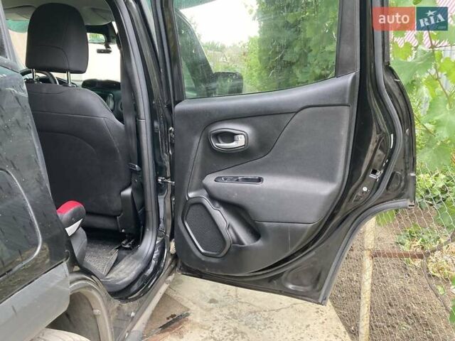 Черный Джип Ренегат, объемом двигателя 2.4 л и пробегом 30 тыс. км за 17000 $, фото 13 на Automoto.ua