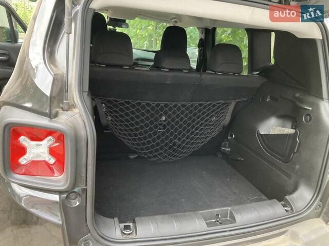 Черный Джип Ренегат, объемом двигателя 2.4 л и пробегом 30 тыс. км за 17000 $, фото 16 на Automoto.ua