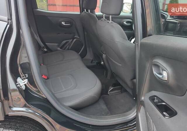 Чорний Джип Ренегат, об'ємом двигуна 2.4 л та пробігом 117 тис. км за 13999 $, фото 16 на Automoto.ua