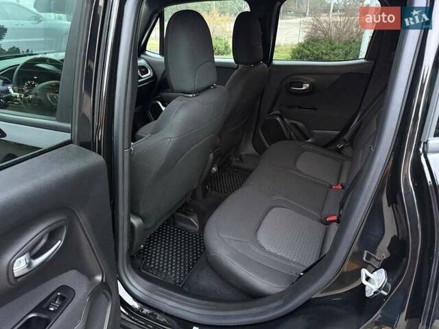 Чорний Джип Ренегат, об'ємом двигуна 2.36 л та пробігом 43 тис. км за 16850 $, фото 33 на Automoto.ua