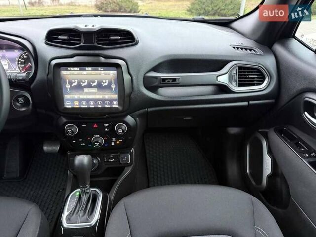 Чорний Джип Ренегат, об'ємом двигуна 2.36 л та пробігом 43 тис. км за 16850 $, фото 27 на Automoto.ua