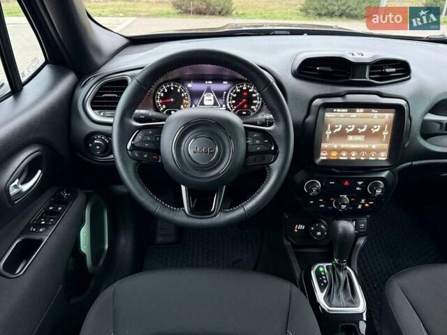 Чорний Джип Ренегат, об'ємом двигуна 2.36 л та пробігом 43 тис. км за 16850 $, фото 24 на Automoto.ua