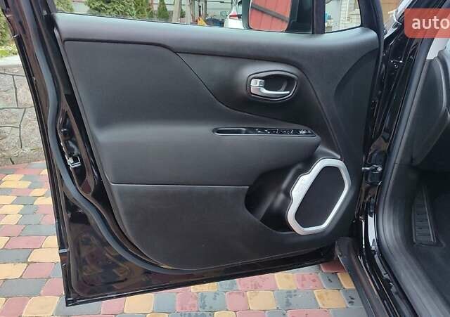 Чорний Джип Ренегат, об'ємом двигуна 2.4 л та пробігом 117 тис. км за 13999 $, фото 21 на Automoto.ua