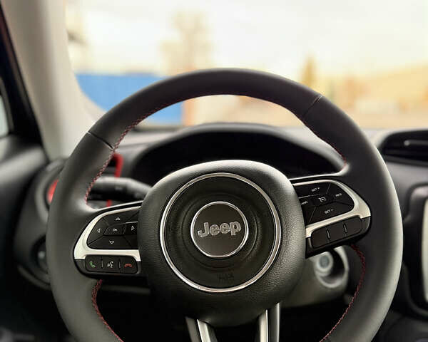 Чорний Джип Ренегат, об'ємом двигуна 1.37 л та пробігом 10 тис. км за 18500 $, фото 17 на Automoto.ua