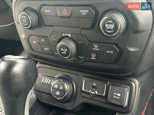 Коричневый Джип Ренегат, объемом двигателя 1.3 л и пробегом 157 тыс. км за 16400 $, фото 44 на Automoto.ua