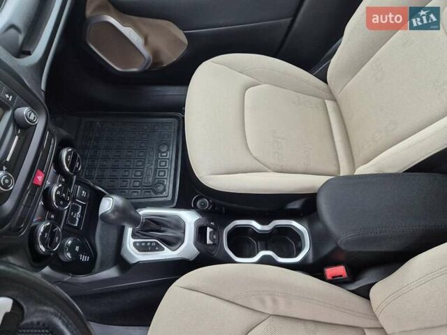 Красный Джип Ренегат, объемом двигателя 2.36 л и пробегом 210 тыс. км за 11200 $, фото 15 на Automoto.ua