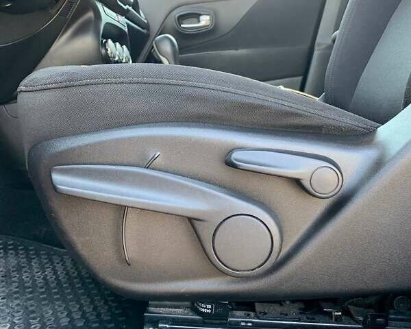 Красный Джип Ренегат, объемом двигателя 2.36 л и пробегом 200 тыс. км за 11300 $, фото 14 на Automoto.ua