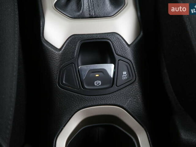 Червоний Джип Ренегат, об'ємом двигуна 2.36 л та пробігом 168 тис. км за 12900 $, фото 22 на Automoto.ua